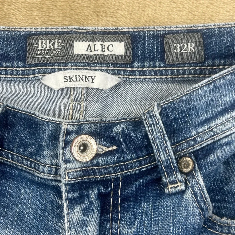BKE‎ Alec Skinny Jeans Mens 32R Medium Wash Distressed Stretch Denim Blue